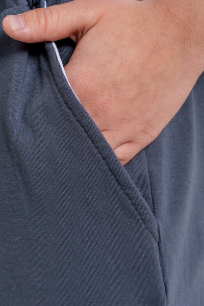 6f8d4387-1c2b-4e1d-9e7e-b3a9f5c1435b